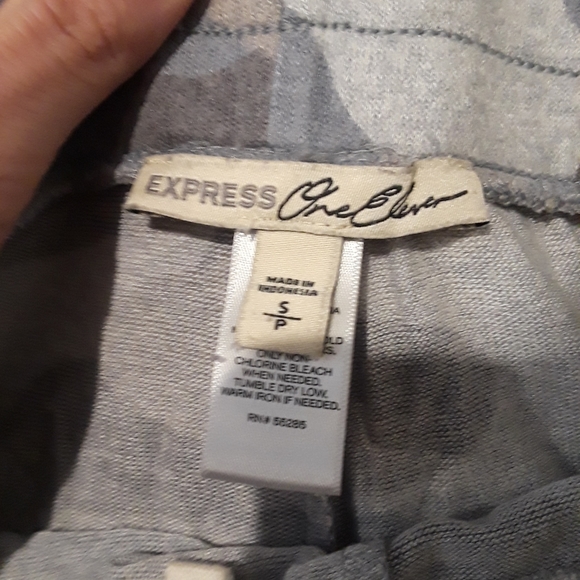 Express "one eleven" lounge shorts - Picture 2 of 2